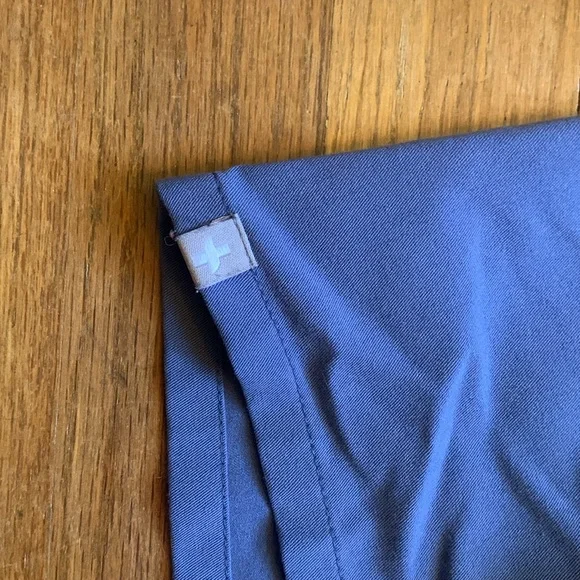 Gray Figs scrub set - Picture 4 of 7